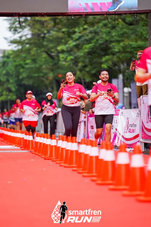 Race photo from Smartfren Run 2024