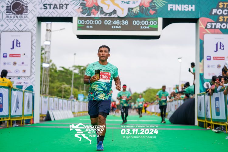 Race photo from Arutmin Borneo Run 2024
