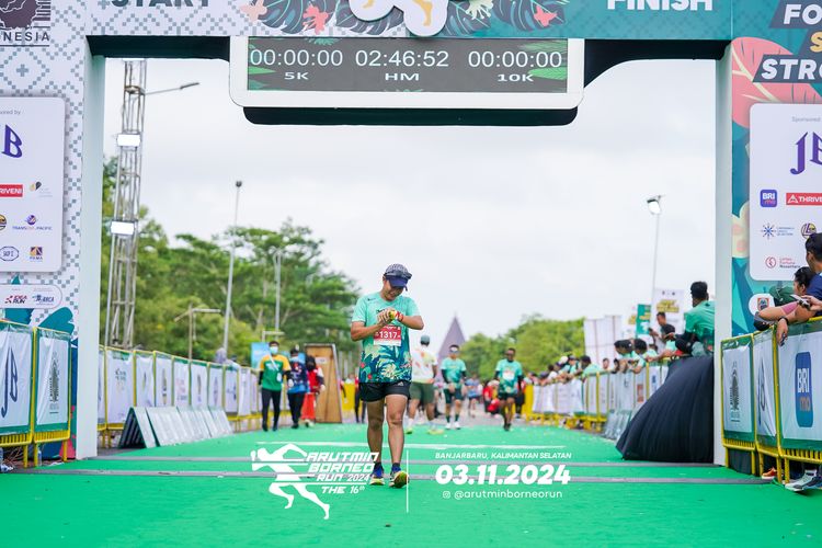 Race photo from Arutmin Borneo Run 2024