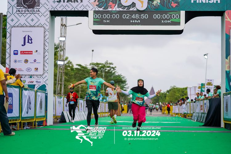 Race photo from Arutmin Borneo Run 2024