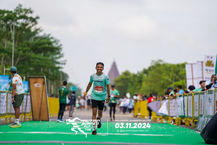 Race photo from Arutmin Borneo Run 2024