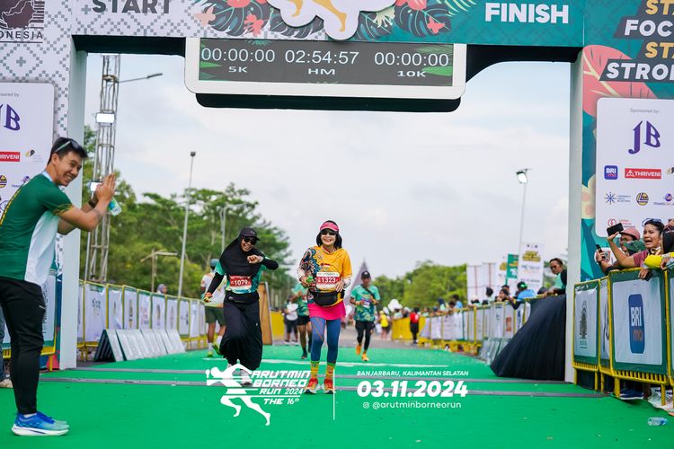 Race photo from Arutmin Borneo Run 2024