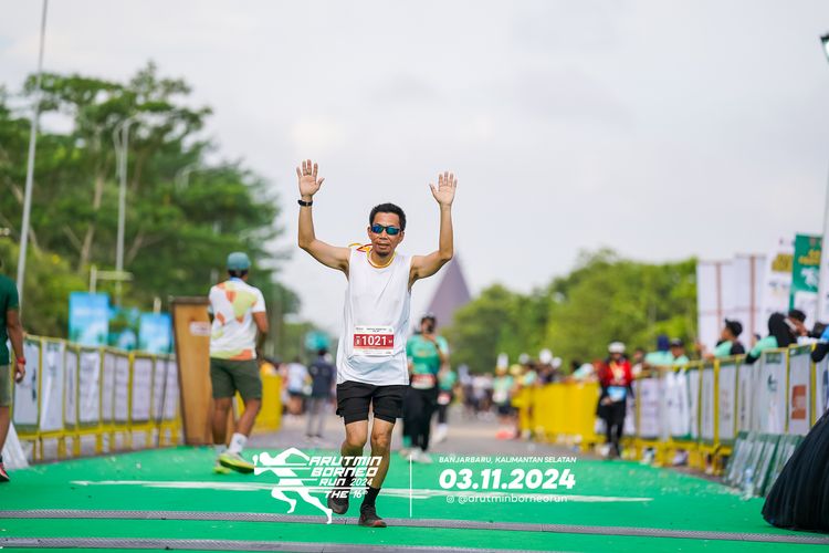 Race photo from Arutmin Borneo Run 2024