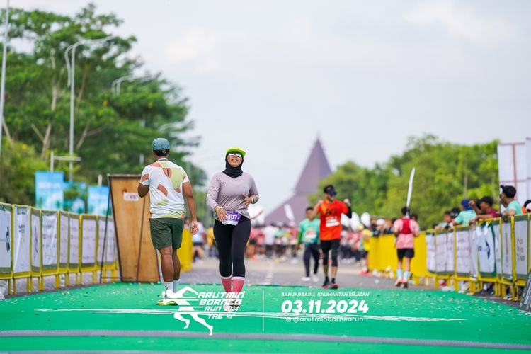 Race photo from Arutmin Borneo Run 2024
