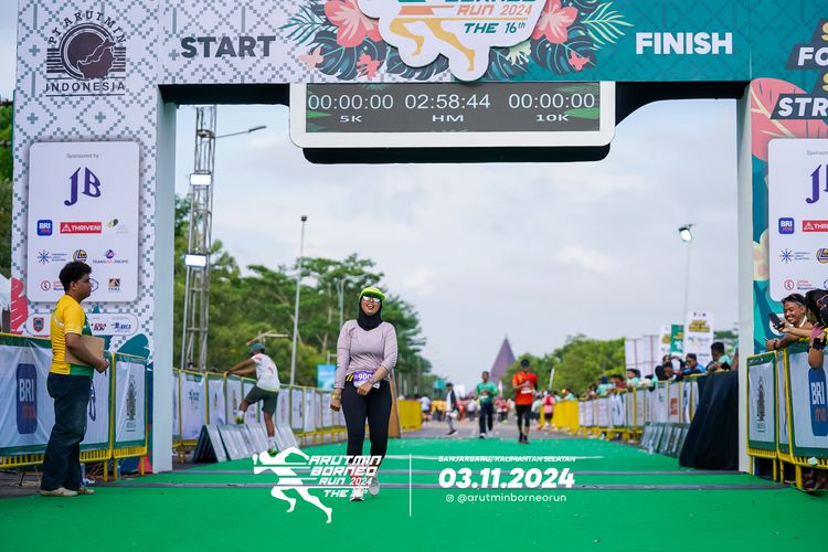 Race photo from Arutmin Borneo Run 2024