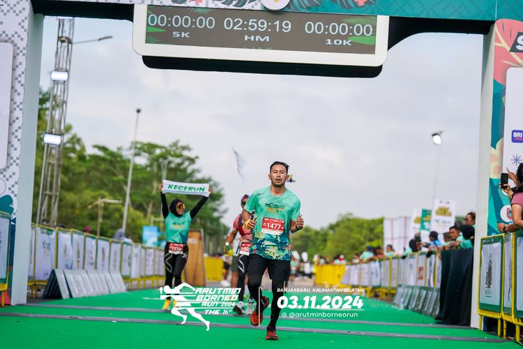 Race photo from Arutmin Borneo Run 2024