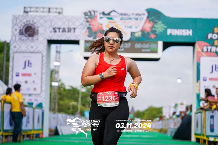 Race photo from Arutmin Borneo Run 2024