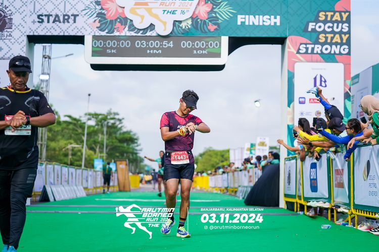 Race photo from Arutmin Borneo Run 2024