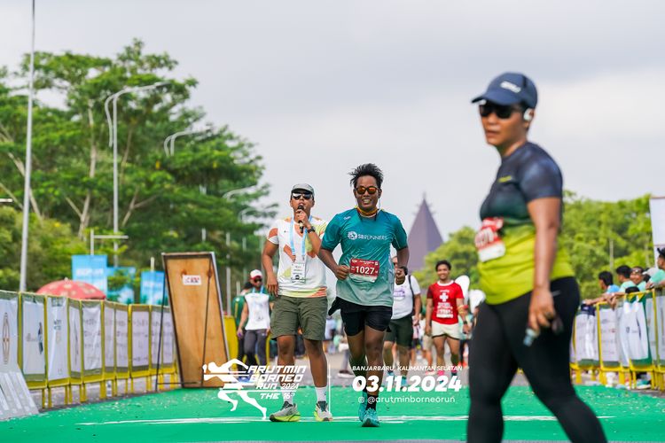 Race photo from Arutmin Borneo Run 2024