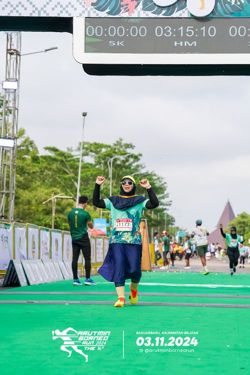 Race photo from Arutmin Borneo Run 2024