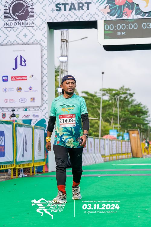Race photo from Arutmin Borneo Run 2024
