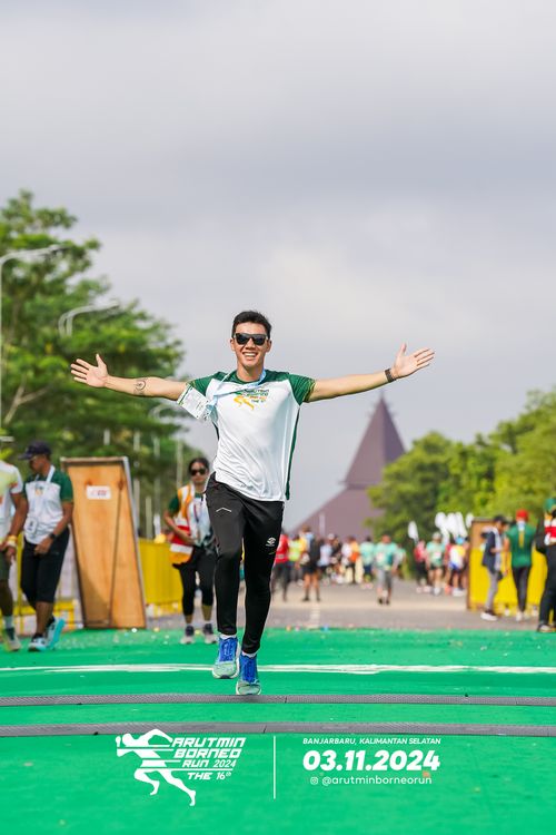 Race photo from Arutmin Borneo Run 2024