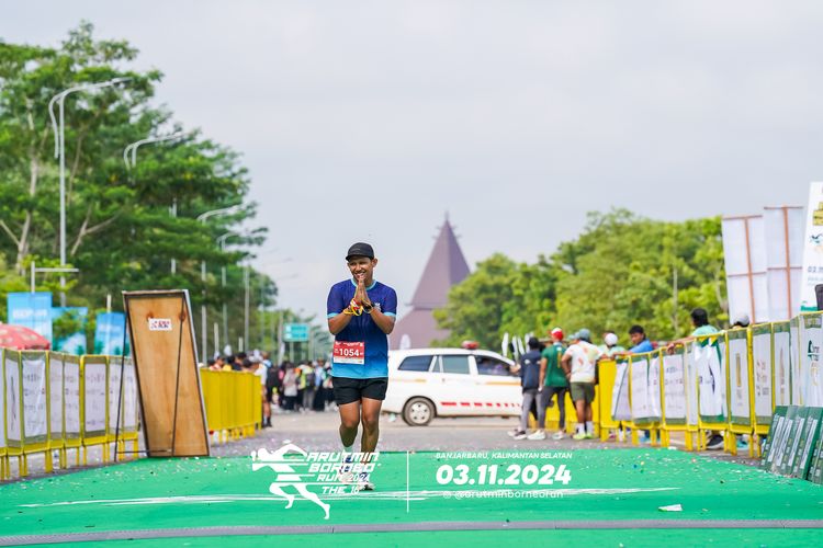 Race photo from Arutmin Borneo Run 2024
