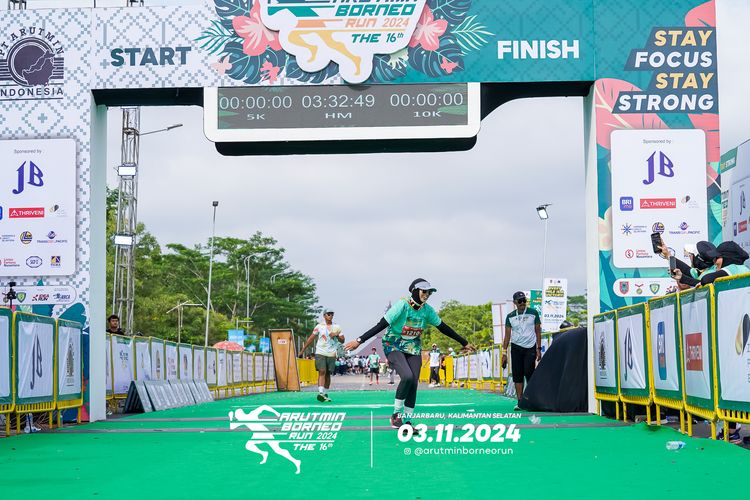 Race photo from Arutmin Borneo Run 2024