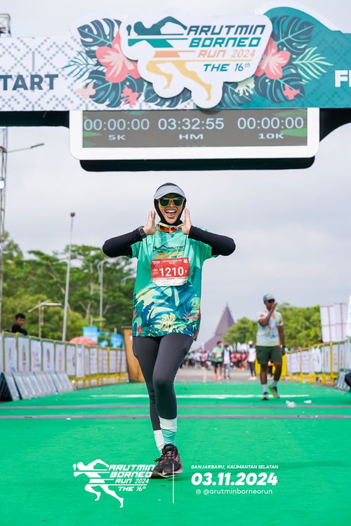 Race photo from Arutmin Borneo Run 2024
