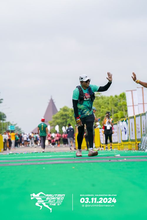 Race photo from Arutmin Borneo Run 2024