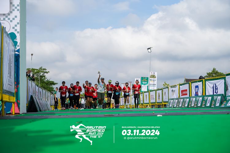 Race photo from Arutmin Borneo Run 2024