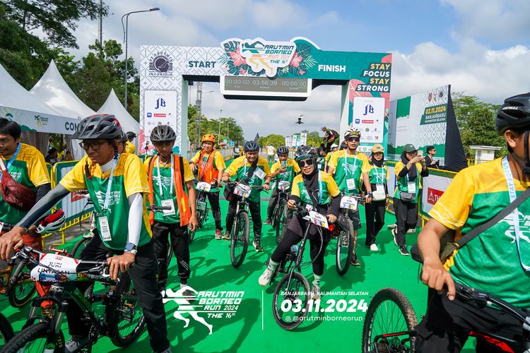 Race photo from Arutmin Borneo Run 2024