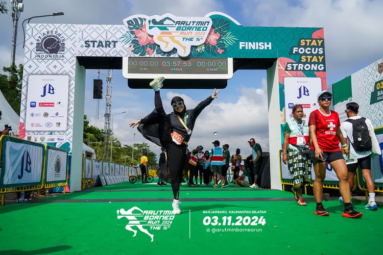 Race photo from Arutmin Borneo Run 2024