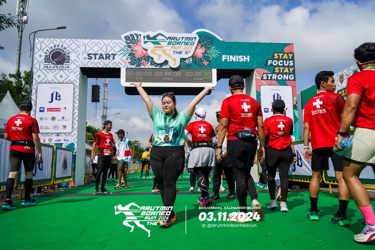 Race photo from Arutmin Borneo Run 2024
