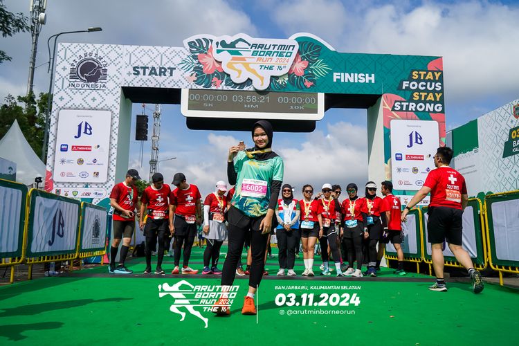 Race photo from Arutmin Borneo Run 2024