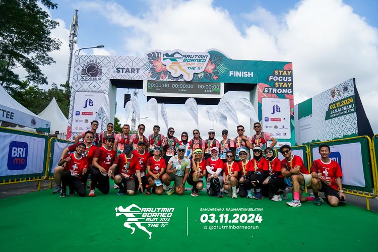 Race photo from Arutmin Borneo Run 2024
