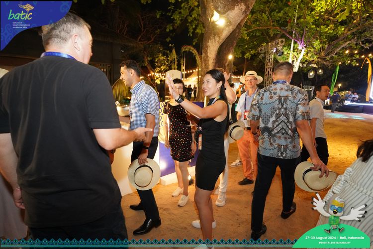 Race photo from Telin Batic 2024 Photo Search