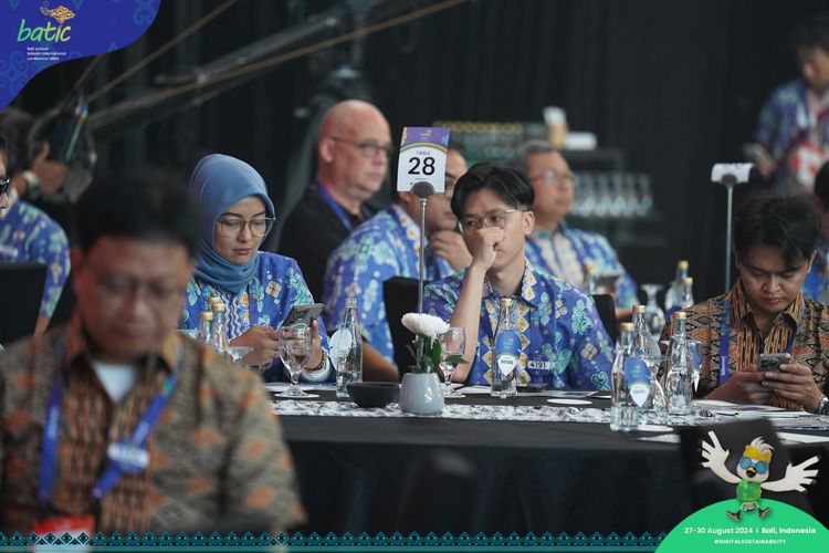 Race photo from Telin Batic 2024 Photo Search