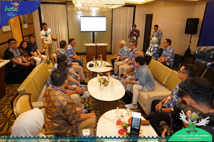 Race photo from Telin Batic 2024 Photo Search