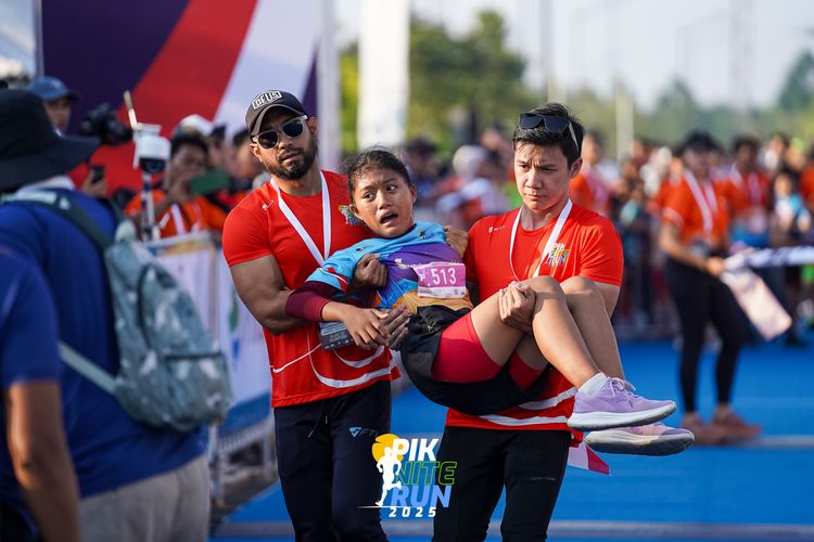 Race photo from PIK NITE RUN 2025