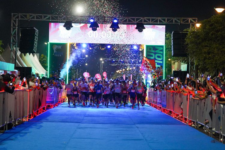Race photo from PIK NITE RUN 2025