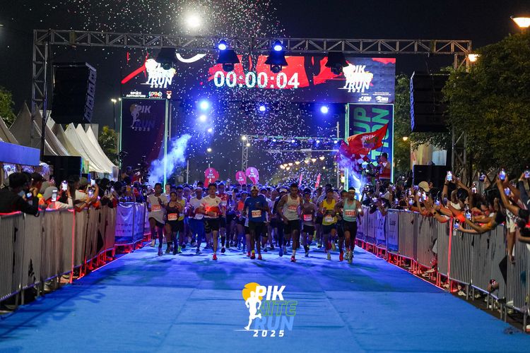 Race photo from PIK NITE RUN 2025