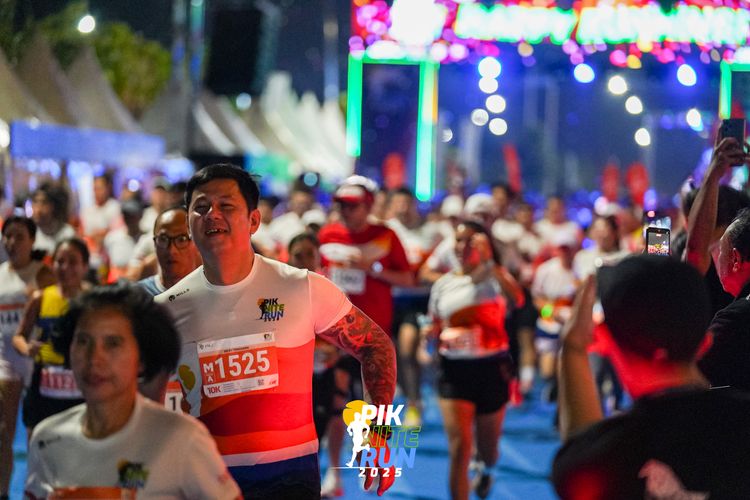Race photo from PIK NITE RUN 2025