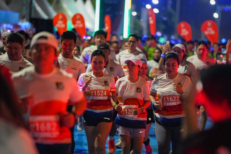 Race photo from PIK NITE RUN 2025