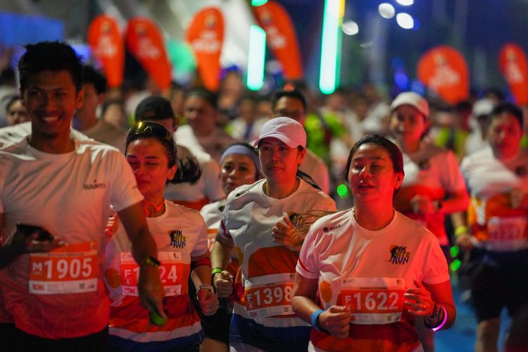 Race photo from PIK NITE RUN 2025