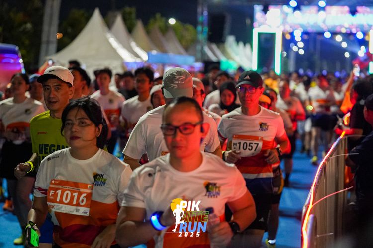 Race photo from PIK NITE RUN 2025