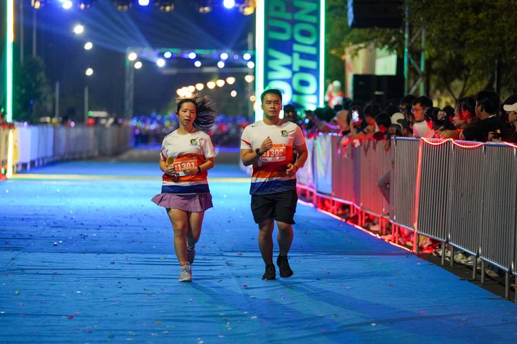 Race photo from PIK NITE RUN 2025