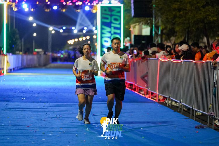 Race photo from PIK NITE RUN 2025