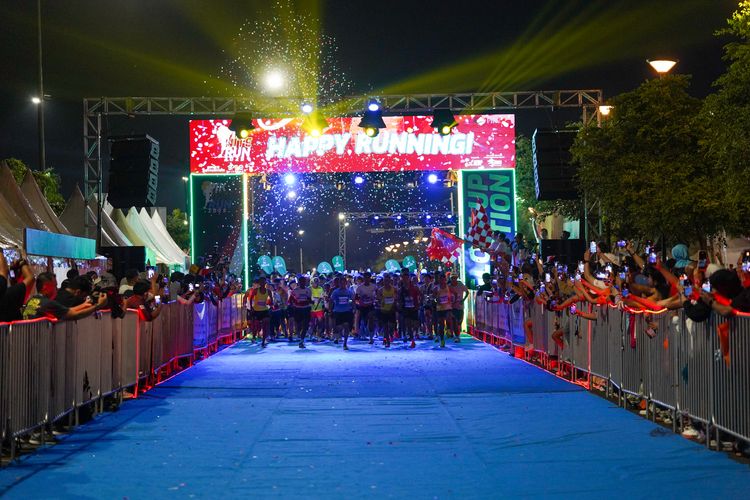 Race photo from PIK NITE RUN 2025