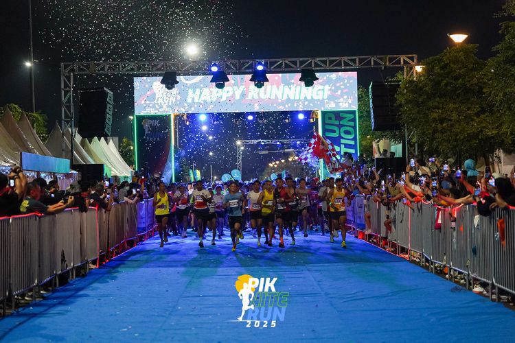 Race photo from PIK NITE RUN 2025