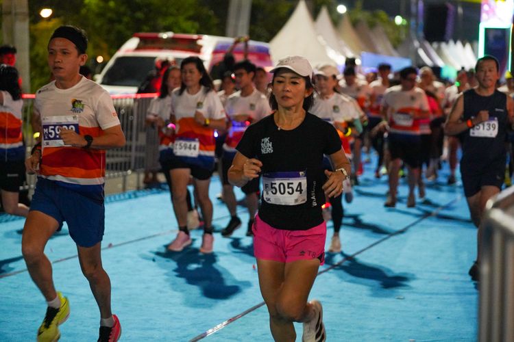 Race photo from PIK NITE RUN 2025