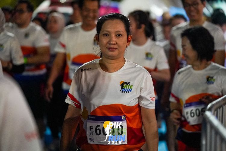 Race photo from PIK NITE RUN 2025