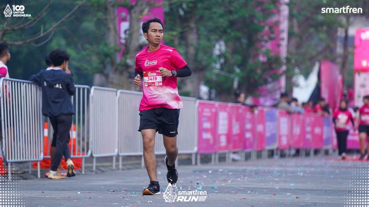 Race photo from Smartfren Run 2025 