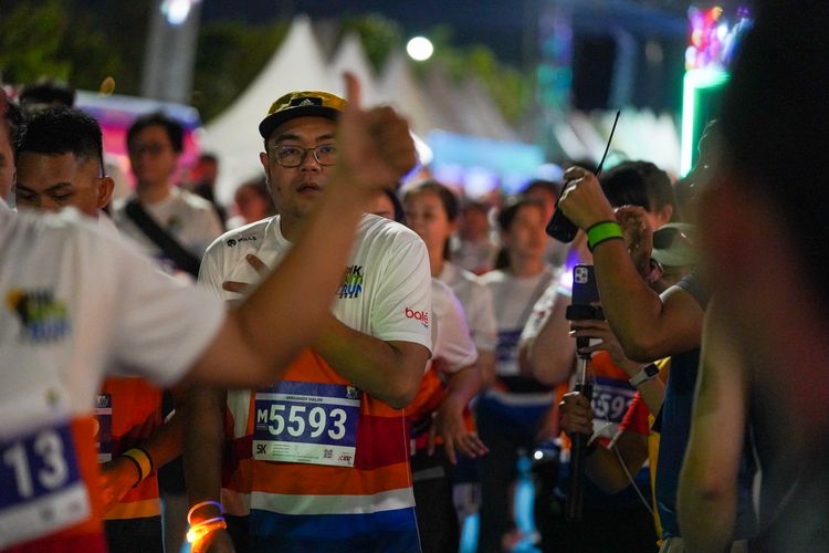 Race photo from PIK NITE RUN 2025