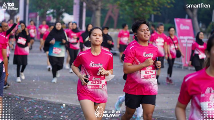 Race photo from Smartfren Run 2025 