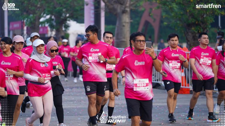 Race photo from Smartfren Run 2025 