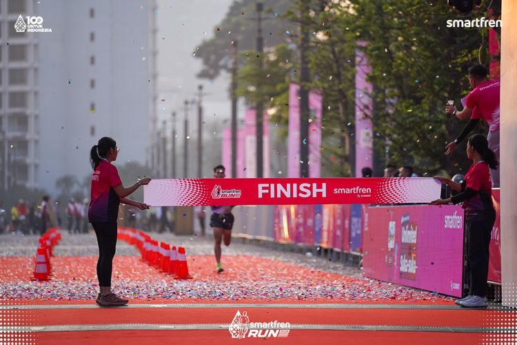 Race photo from Smartfren Run 2025 