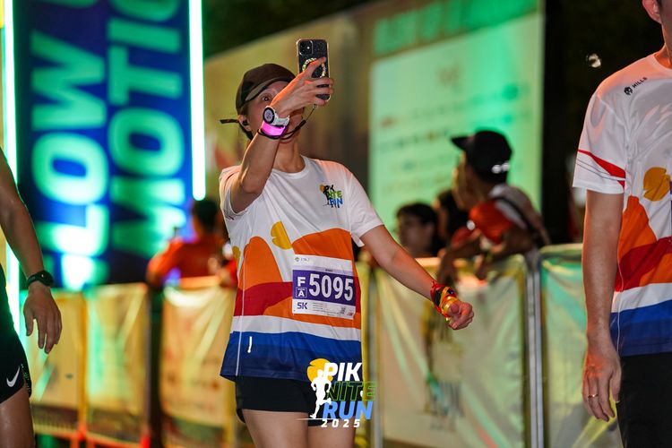 Race photo from PIK NITE RUN 2025