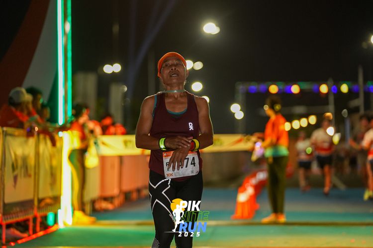 Race photo from PIK NITE RUN 2025