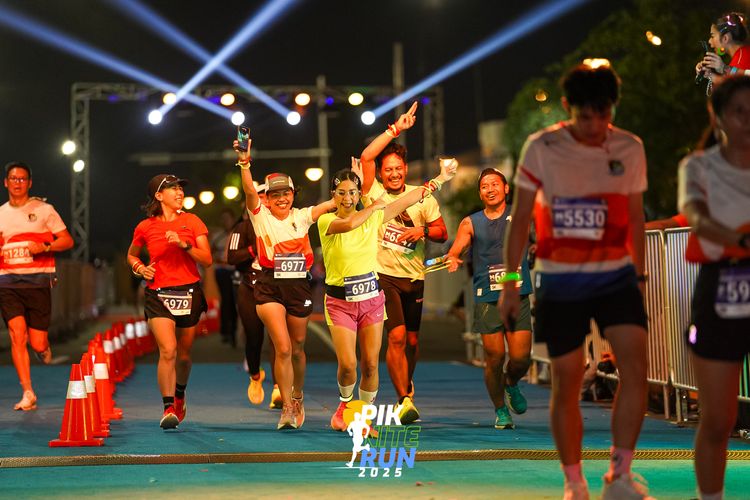 Race photo from PIK NITE RUN 2025
